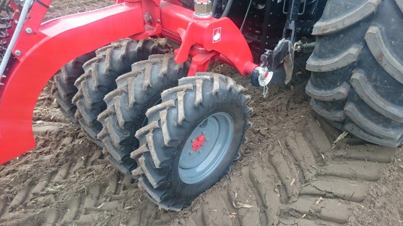 FENIX 3000 4 Przedni Packer 800 mm