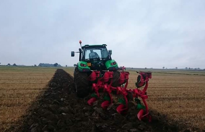 14359210_633800916787137_7775146012689229067_n