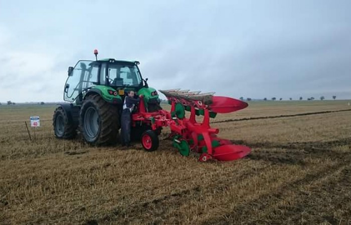 14390914_633800856787143_5398811028446093798_n(1)